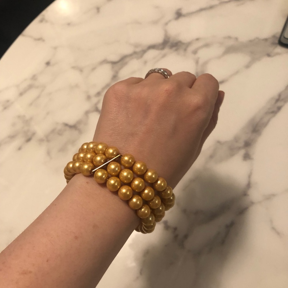 Gold Pear-like Bracelet